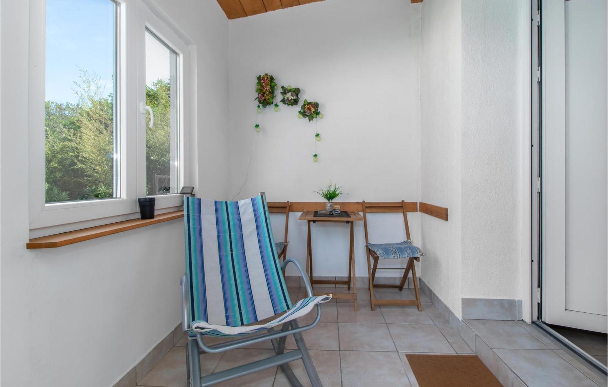 Nice Apartment In Smrika With Kitchen Bagian luar foto